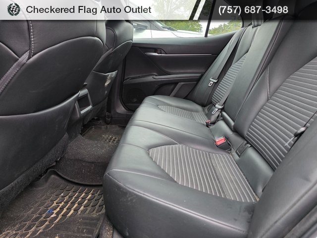 2019 Toyota Camry SE XLE photo 19