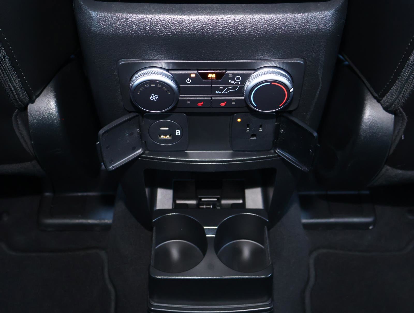2022 Ford Explorer Limited photo 12