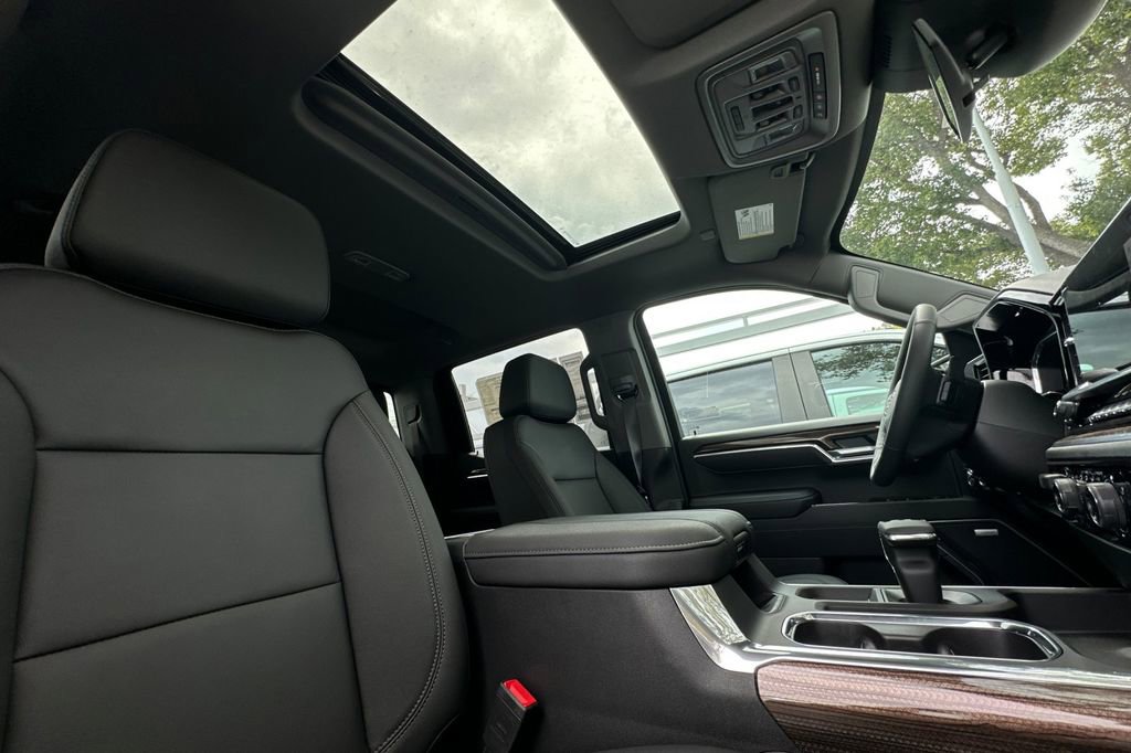 2026 Chevrolet Silverado 1500 RST photo 16
