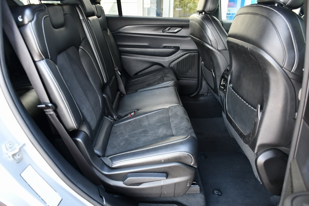 2024 Jeep Grand Cherokee Altitude photo 28