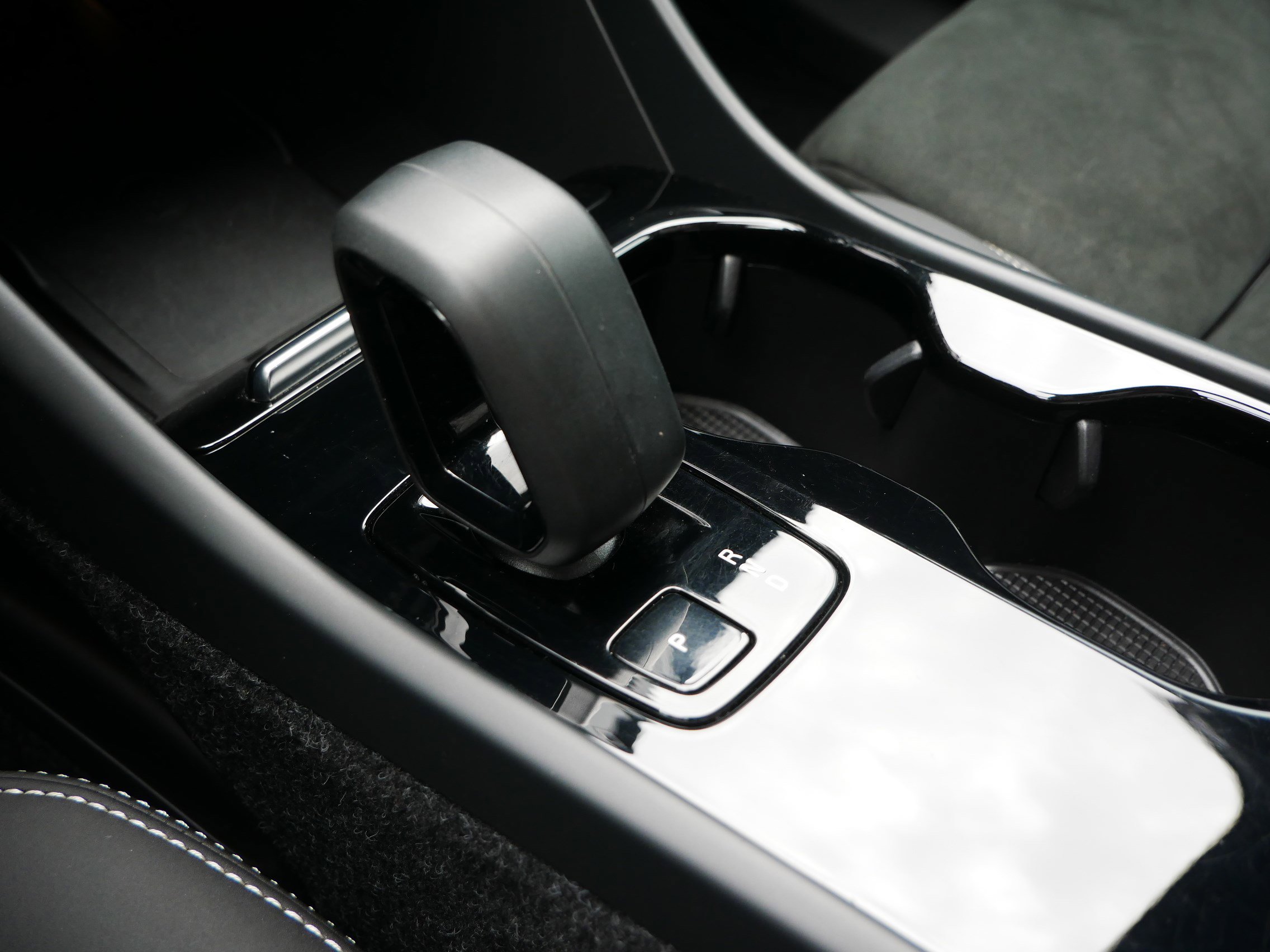 2023 Volvo C40 Recharge Ultimate photo 18
