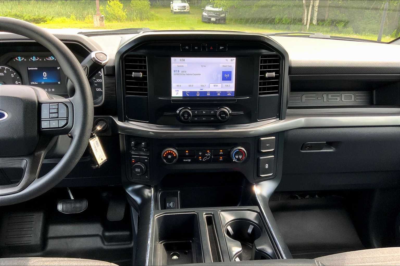 2023 Ford F-150 XL photo 3