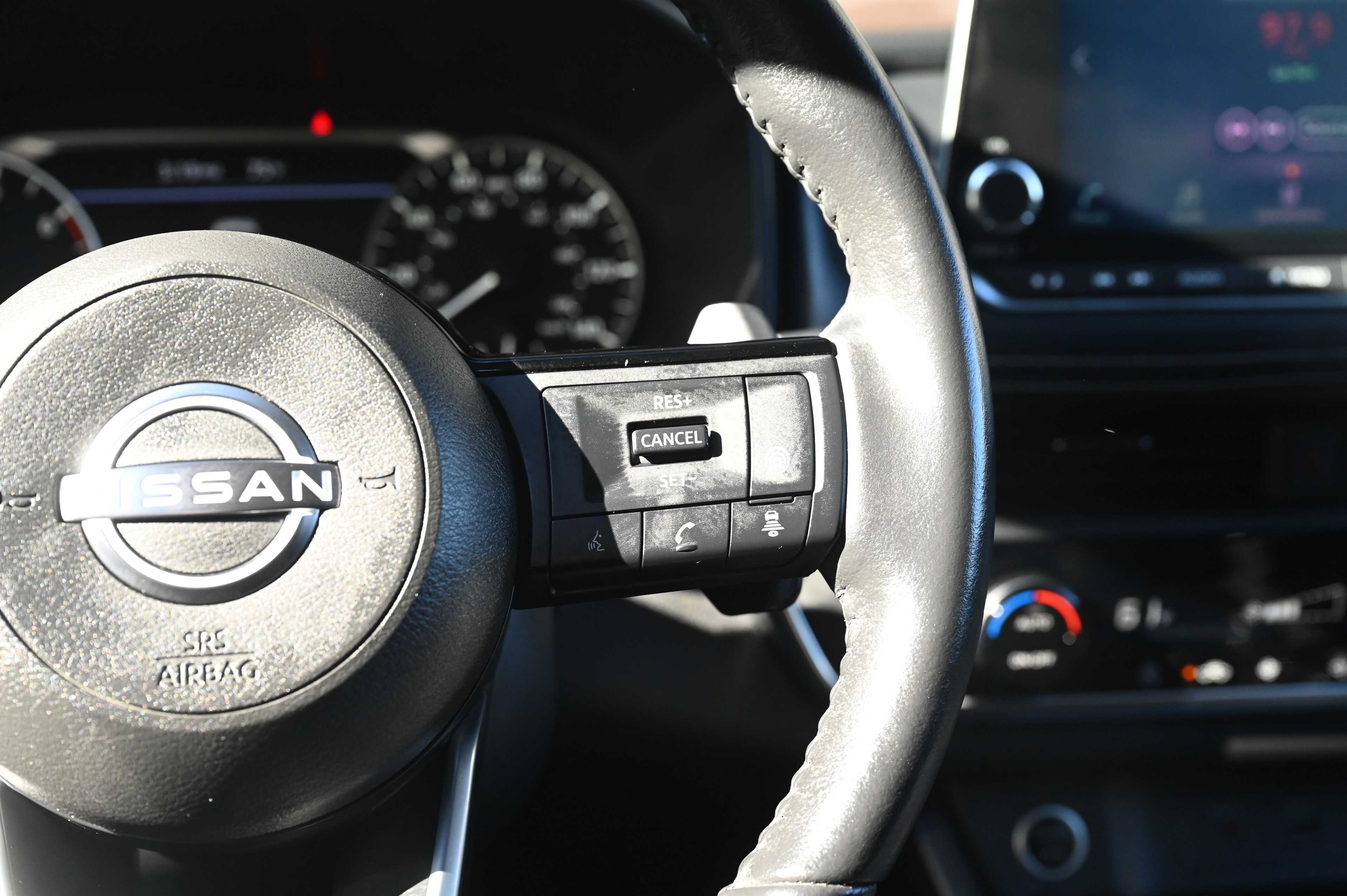 2023 Nissan Rogue SV photo 34