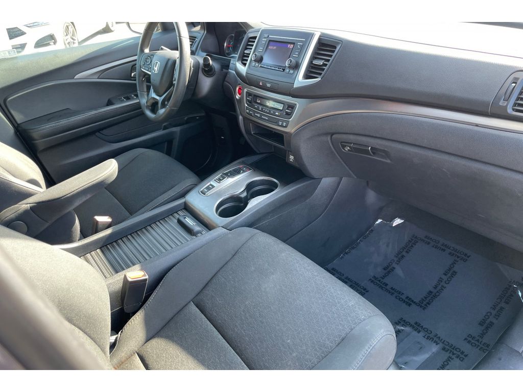 2019 Honda Passport Sport photo 18