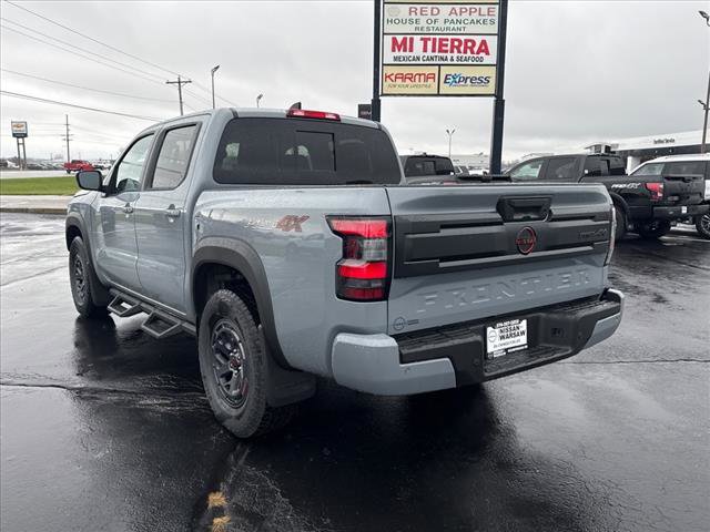2025 Nissan Frontier Crew Cab PRO-4X photo 2
