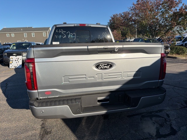 2025 Ford F-150 XLT photo 4