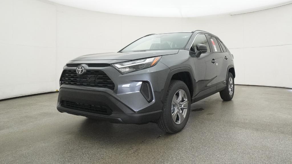 2025 Toyota RAV4 Hybrid LE photo 4