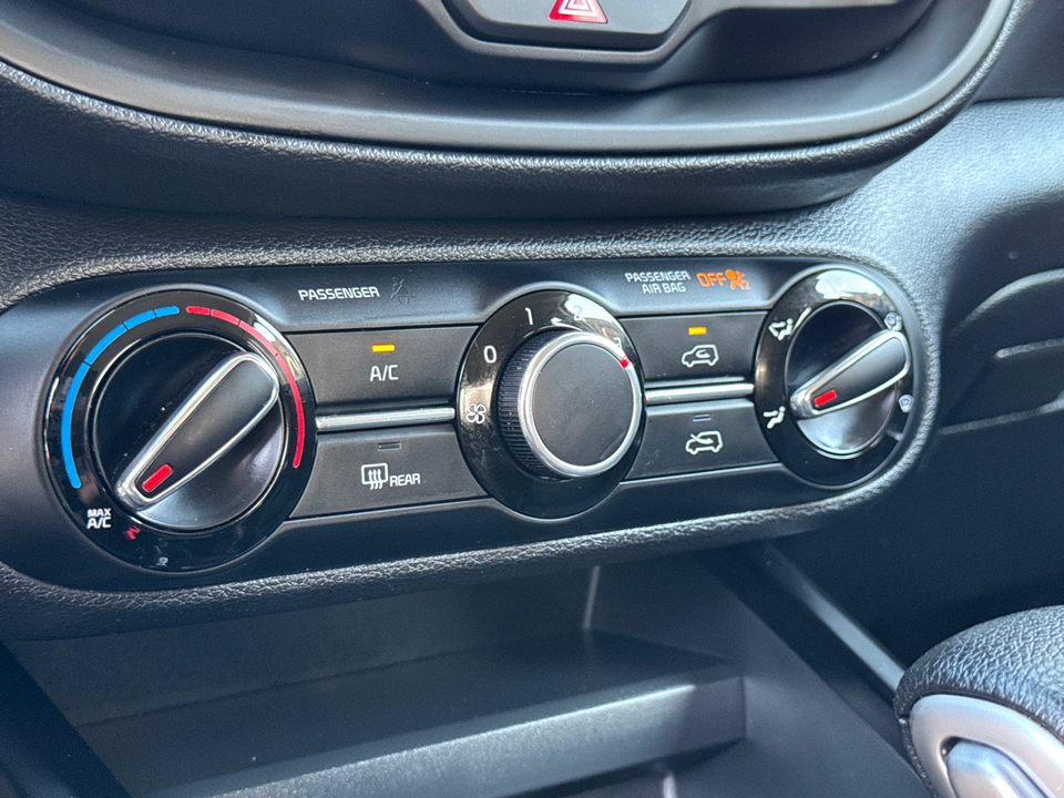 2020 Kia Soul S photo 29