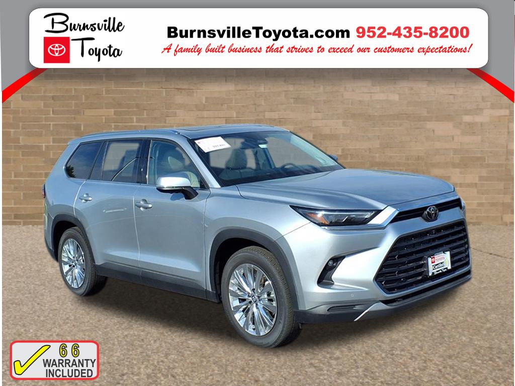 2024 Toyota Grand Highlander Platinum's photo
