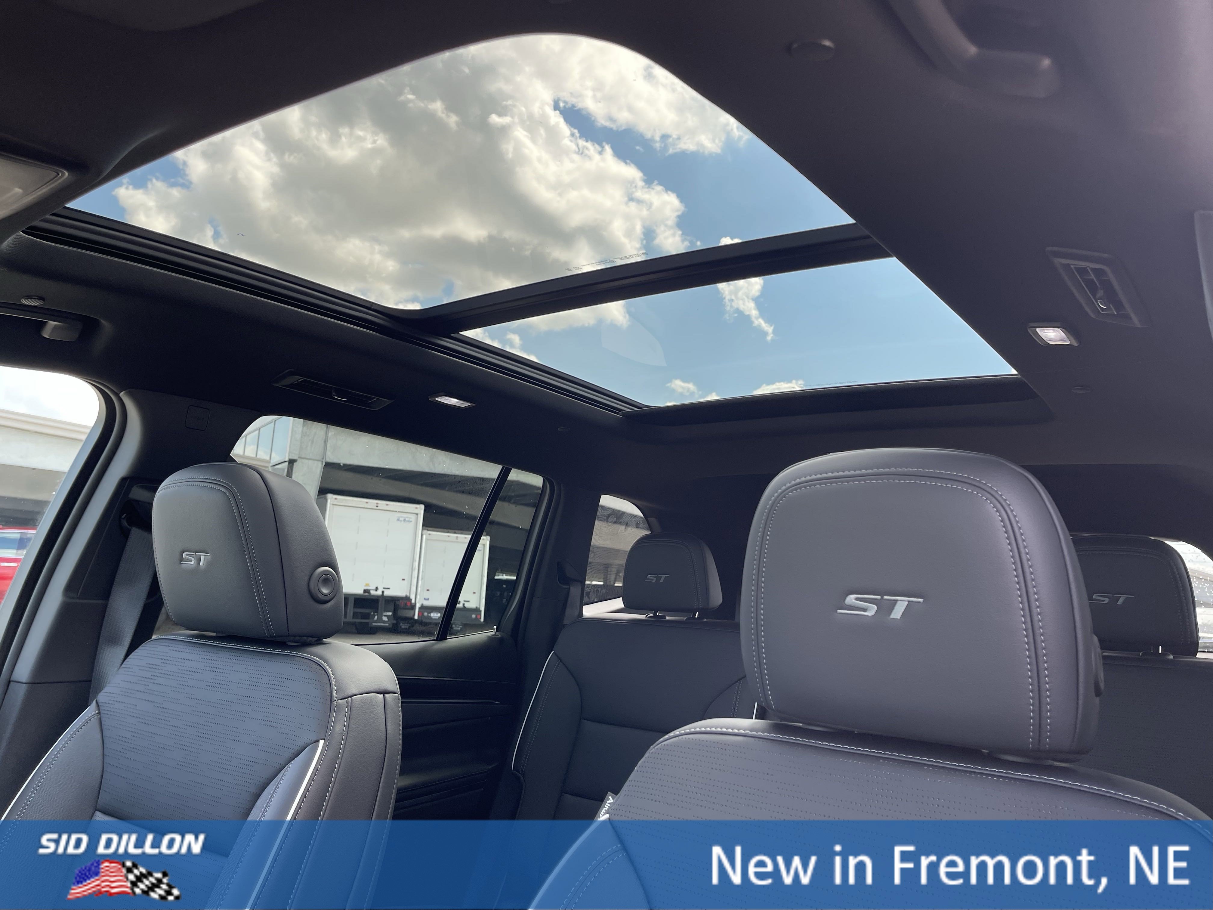 2026 Buick Enclave Sport Touring photo 6