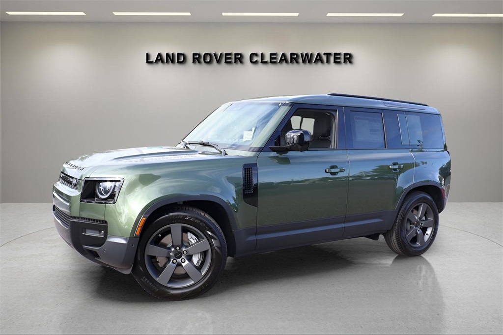 2026 Land Rover Defender S's photo