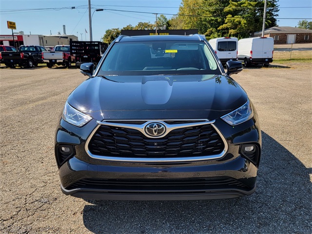 2023 Toyota Highlander Limited photo 6