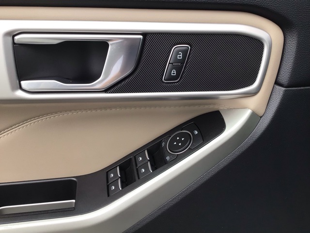 2022 Ford Explorer XLT photo 18