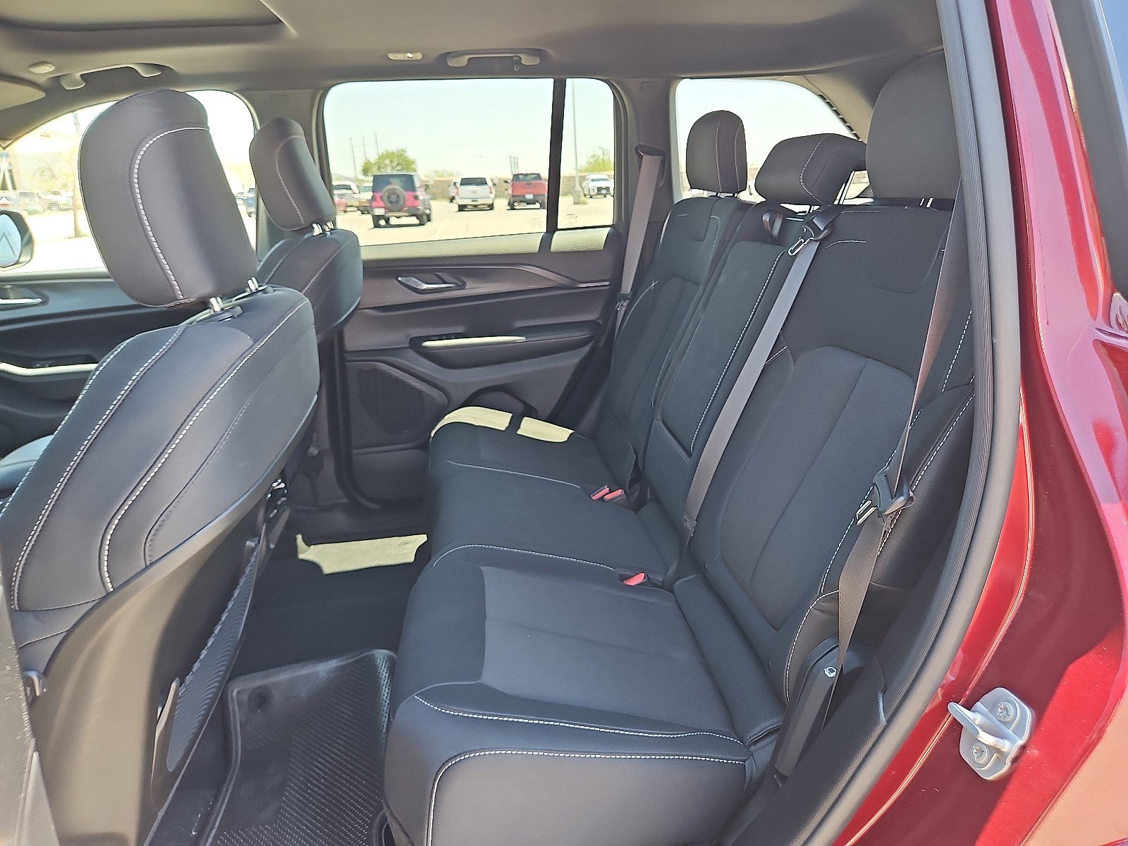 2025 Jeep Grand Cherokee Laredo X photo 10