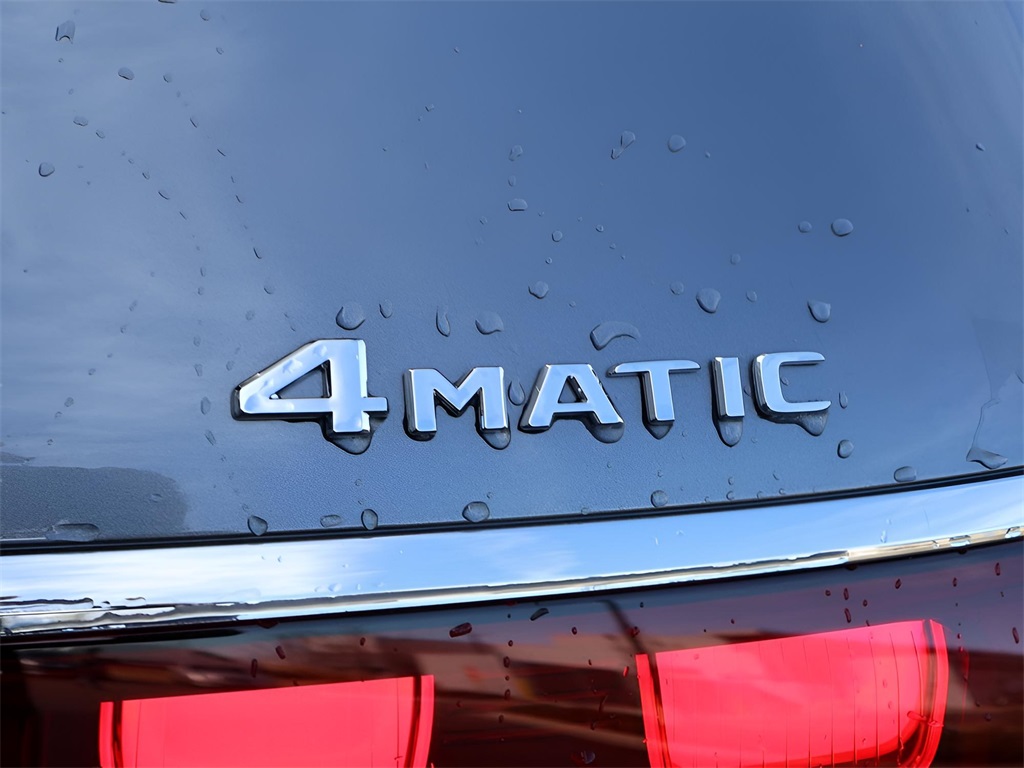 2025 Mercedes Benz GLS 450 4MATIC photo 8