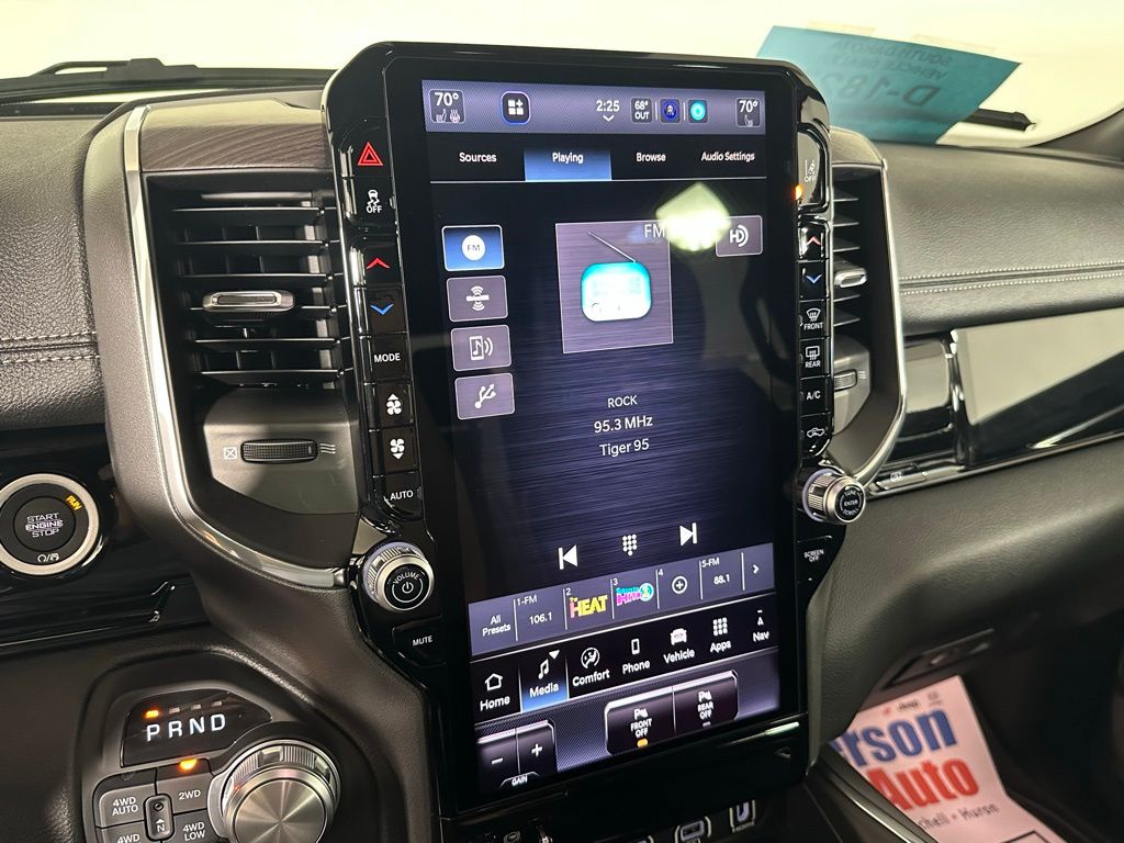 2025 Ram 1500 Laramie photo 8