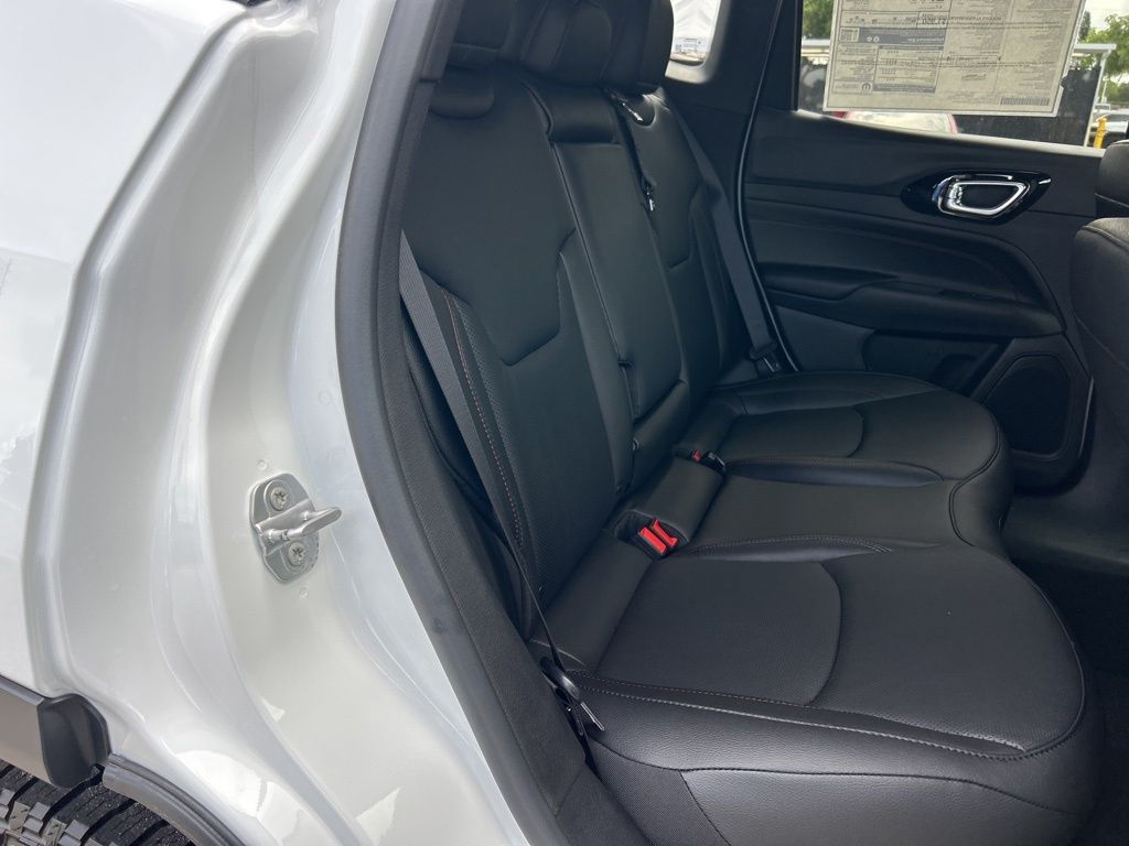 2025 Jeep Compass Trailhawk photo 26
