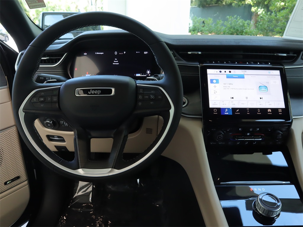 2023 Jeep Grand Cherokee Limited photo 6