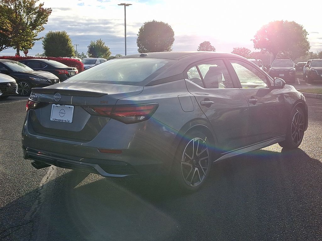 2025 Nissan Sentra SR photo 3