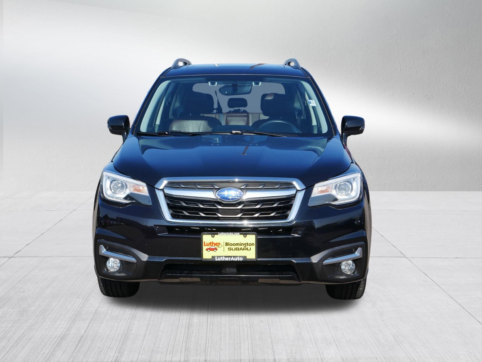 2018 Subaru Forester Touring photo 2