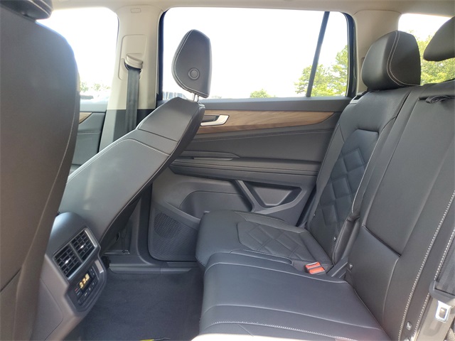 2026 Volkswagen Atlas SE photo 12