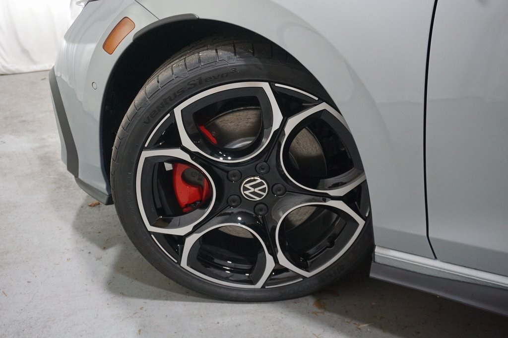 2025 Volkswagen Golf GTI Autobahn photo 26