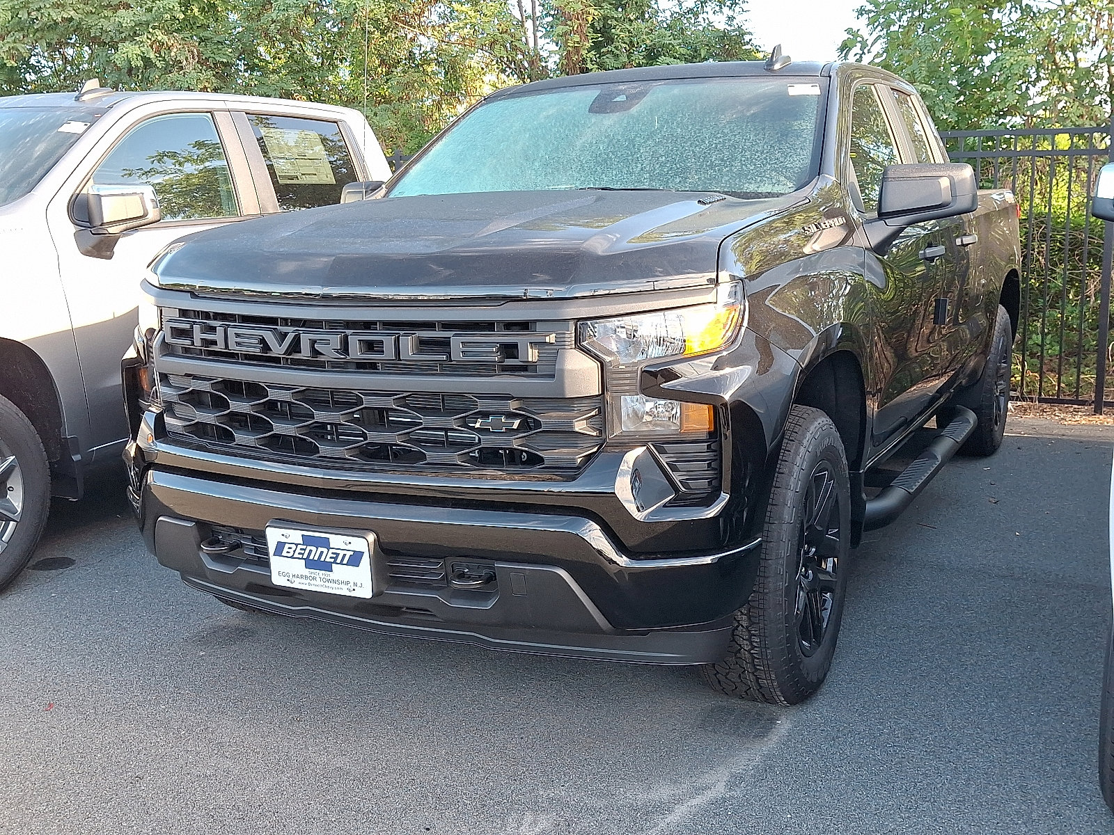 2026 Chevrolet Silverado 1500 Custom photo 2