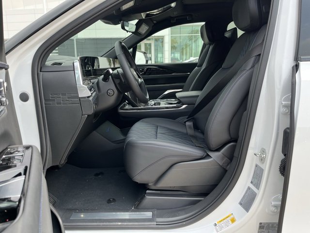 2025 Cadillac Escalade IQ Sport photo 11