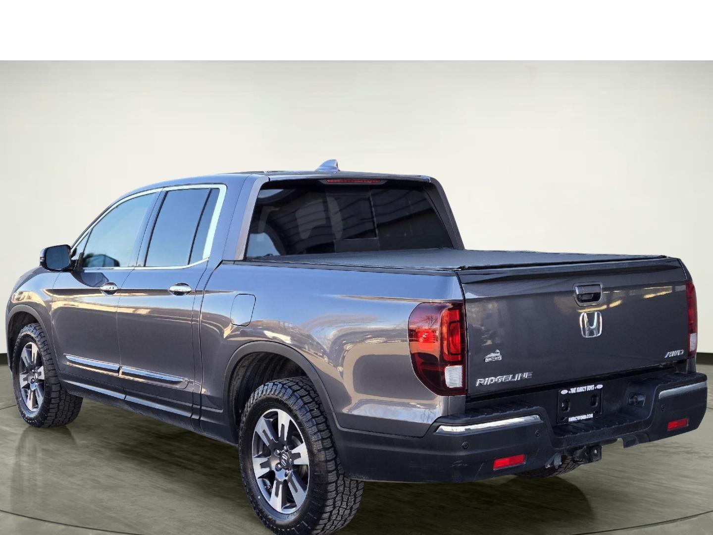 2017 Honda Ridgeline RTL-E photo 2