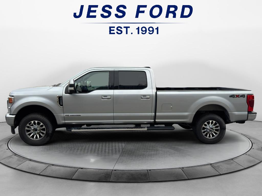 2022 Ford F-350 Lariat photo 3