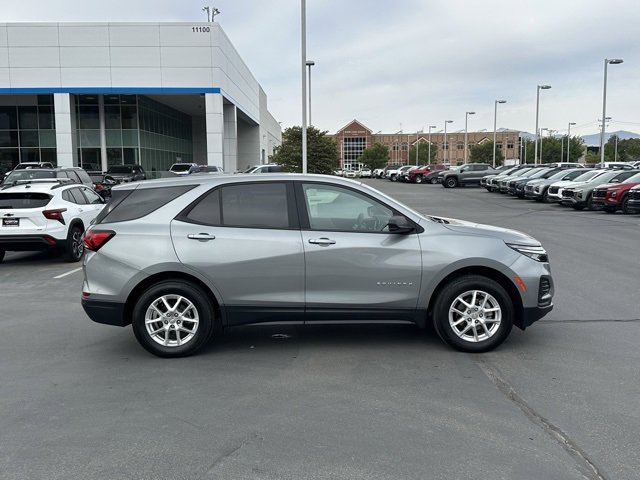 2023 Chevrolet Equinox LS photo 11