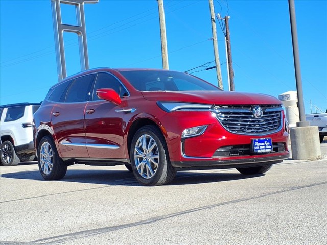 2024 Buick Enclave Essence's photo