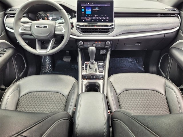 2024 Jeep Compass Latitude photo 17