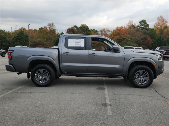 2026 Nissan Frontier SV photo 2