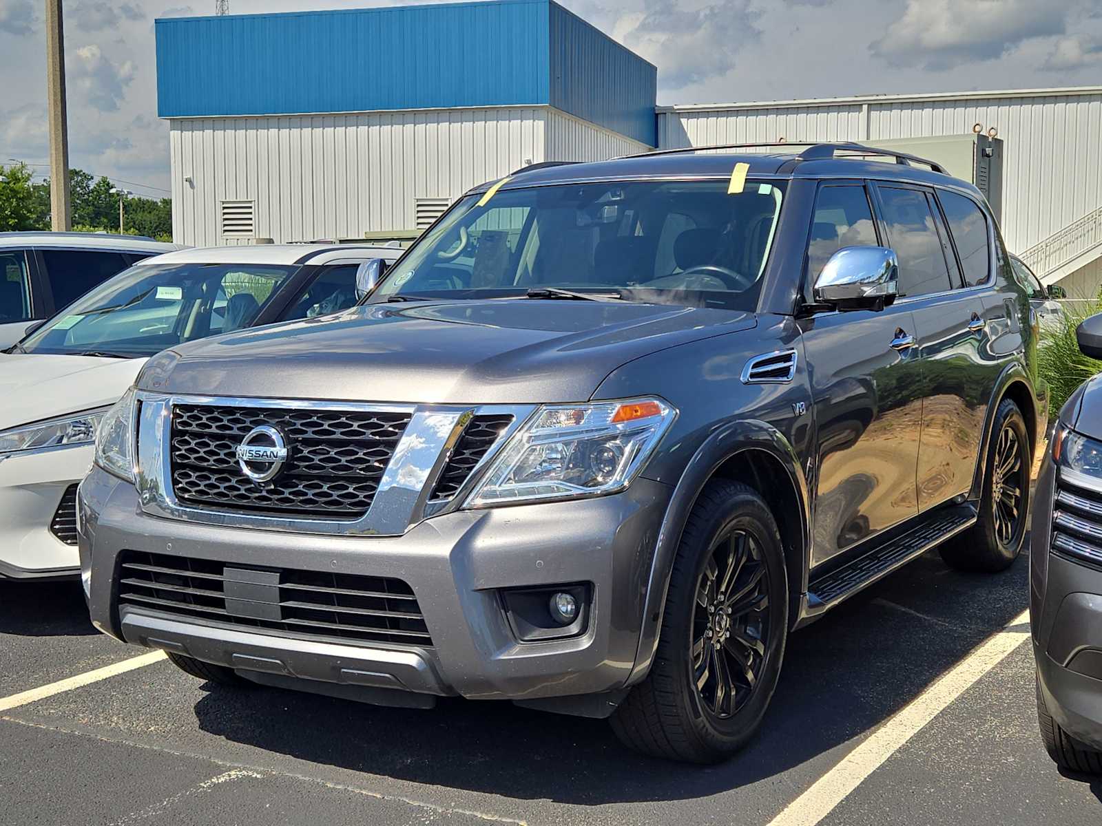 2020 Nissan Armada Platinum photo 3