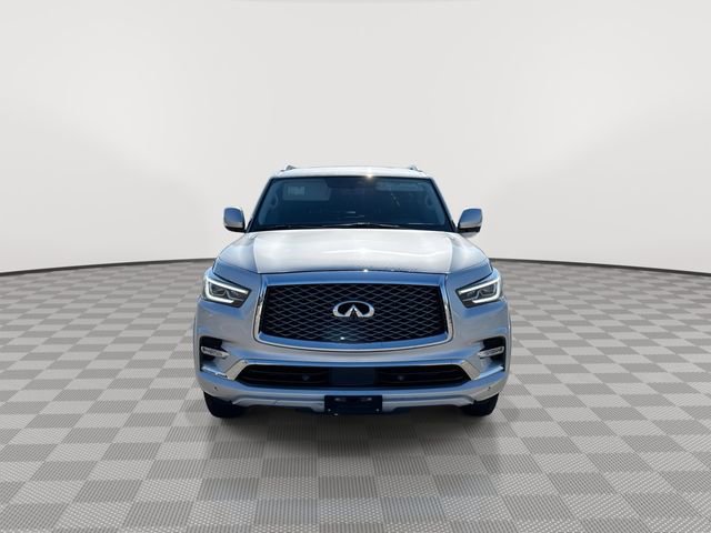 2020 Infiniti QX80 Luxe photo 3