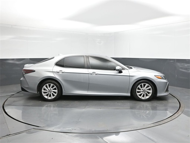 2023 Toyota Camry LE photo 23