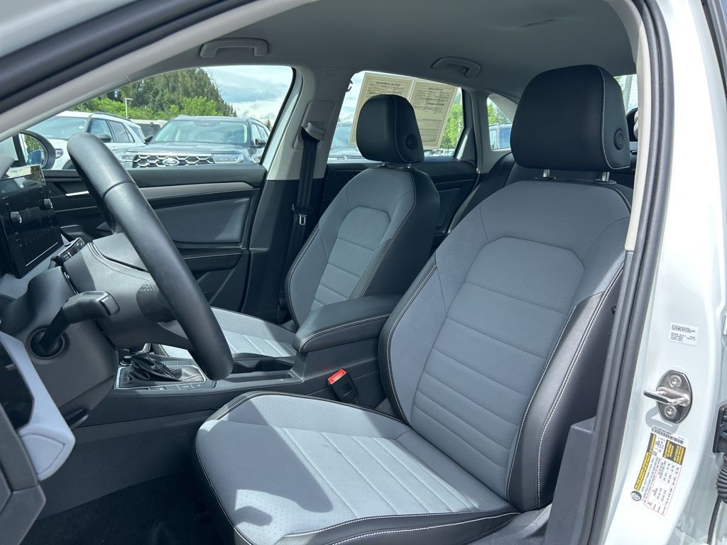 2025 Volkswagen Jetta 1.5T SE photo 14
