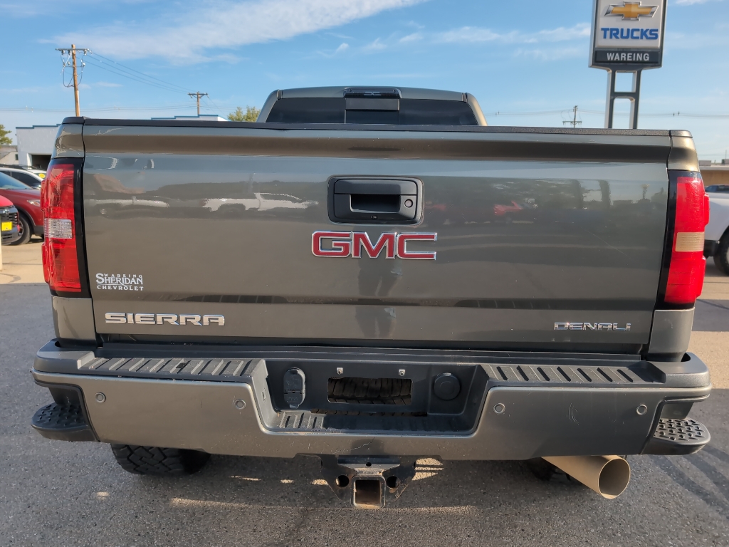 2018 Gmc Sierra 3500 HD Denali photo 2