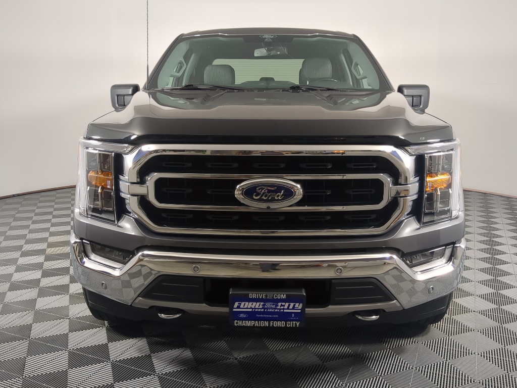 2021 Ford F-150 XLT photo 2