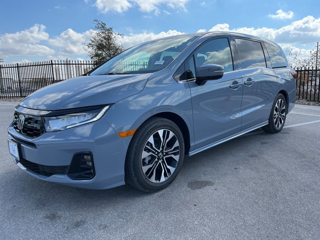 2026 Honda Odyssey Elite's photo