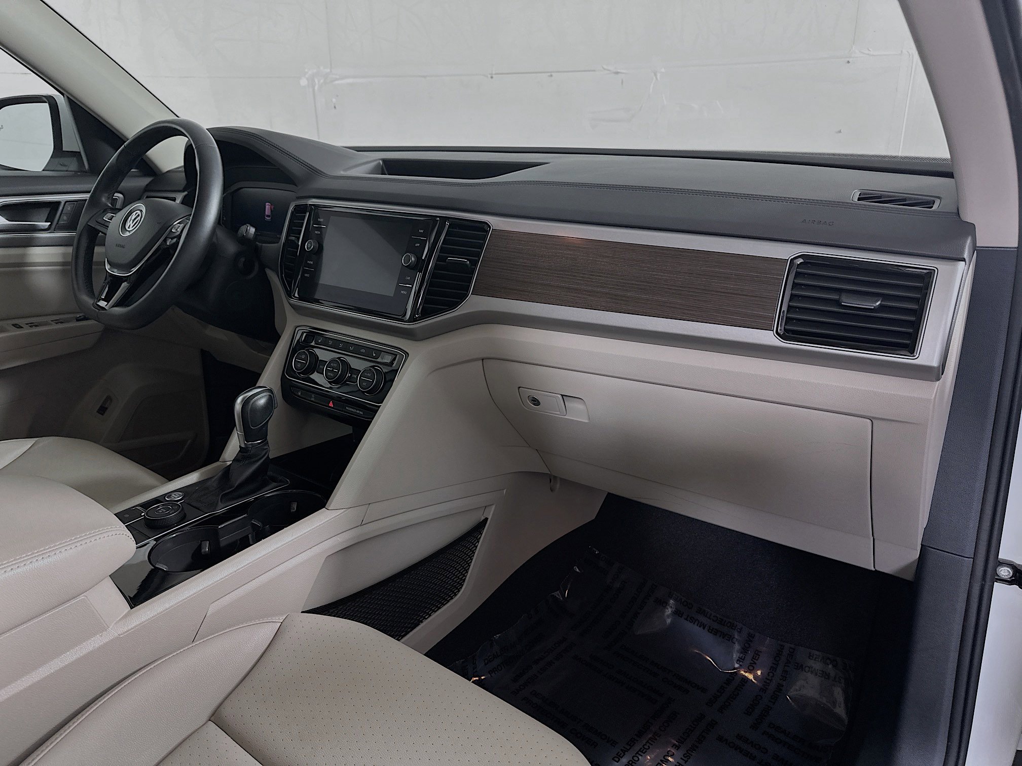 2019 Volkswagen Atlas V6 SEL photo 27