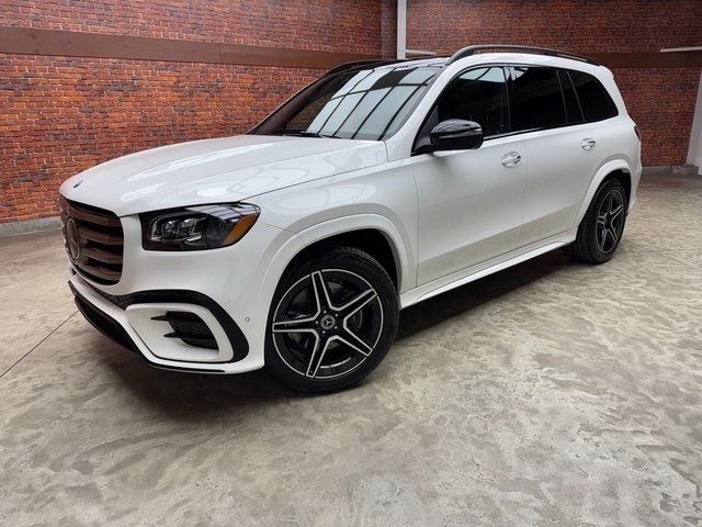 2026 Mercedes-Benz GLS Base's photo