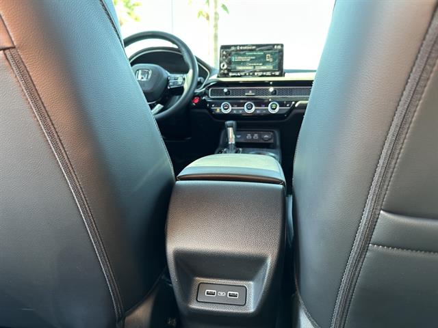 2022 Honda Civic Hatchback Sport Touring photo 21