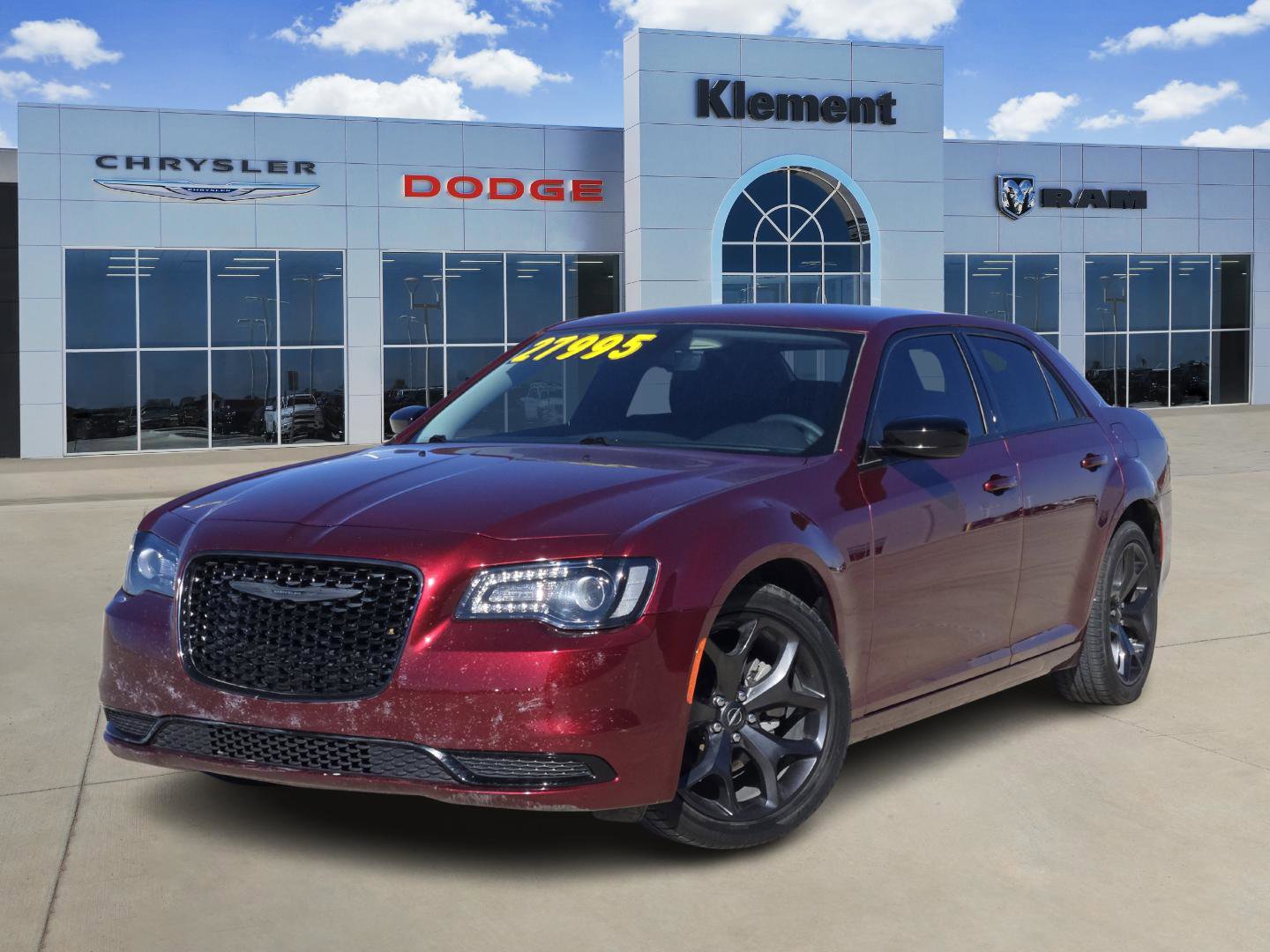 2023 Chrysler 300 Touring's photo
