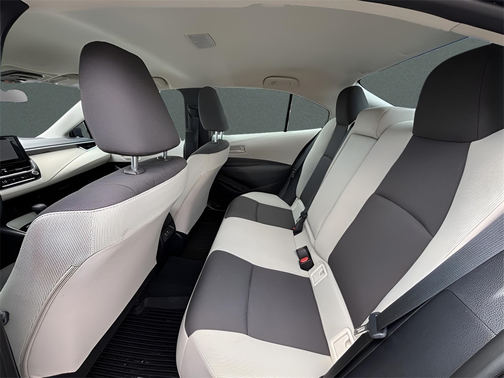 2025 Toyota Corolla LE photo 14
