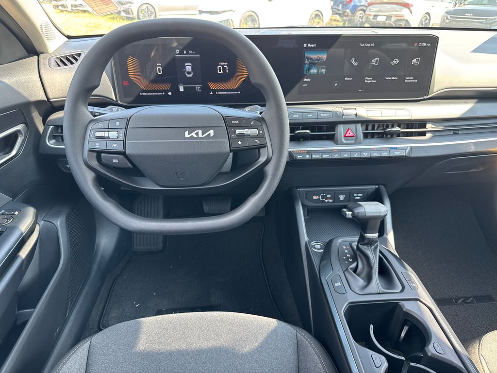 2025 Kia K4 LXS photo 22