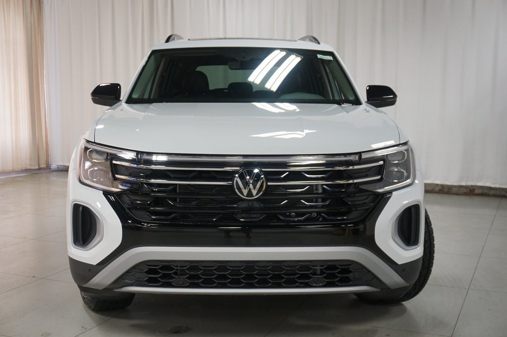 2025 Volkswagen Atlas Peak Edition SE photo 5
