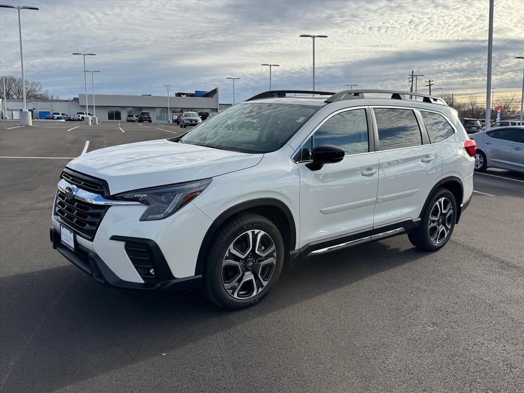 2024 Subaru Ascent Limited's photo