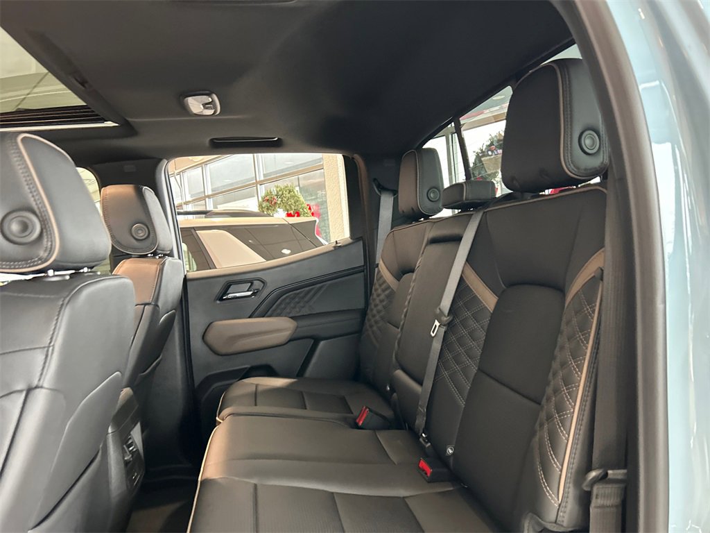 2026 GMC CANYON - Image 32